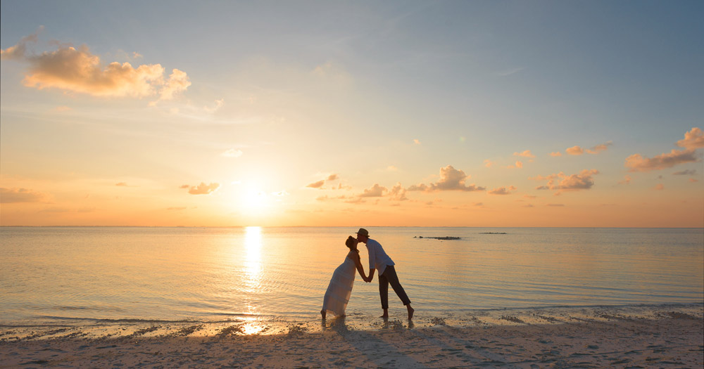 destination wedding by the beach